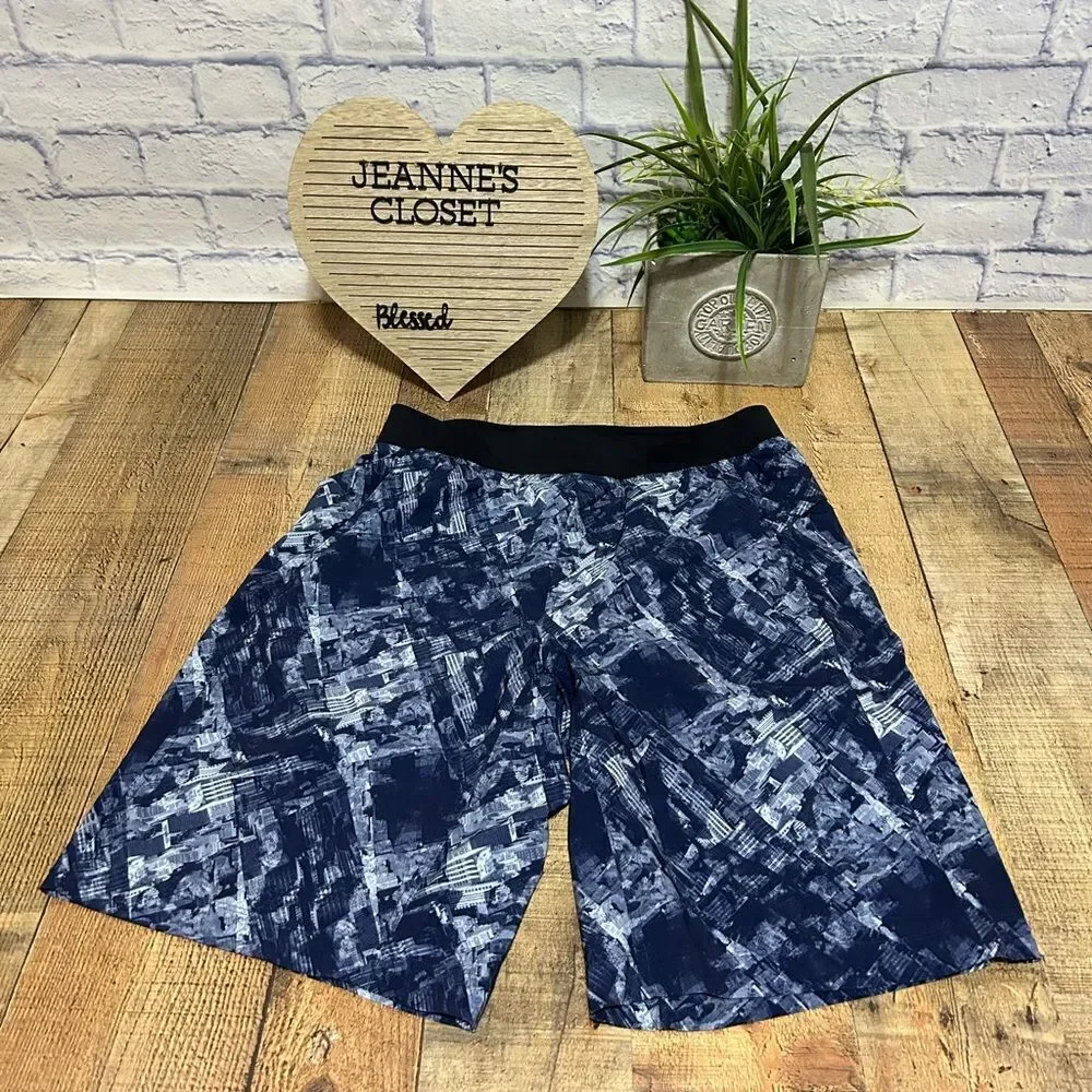 Lululemon Core Shorts Mens Size L Unlined 11” Stretch City Sights Caspian